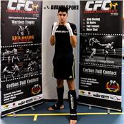 Je suis actuel boxeur, champion régional de kickboxing, et quarts-finaliste de championnat de France de kickboxing, je saurais donner des cours de boxe thaï, kickboxing, ainsi que boxe anglaise